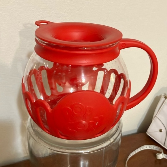 World Market Pop corn! It’s the season! Glass microwave popcorn popper 3Q - Picture 1 of 7